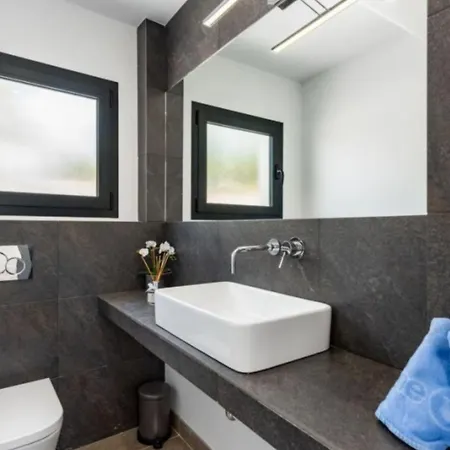 With Private Pool *